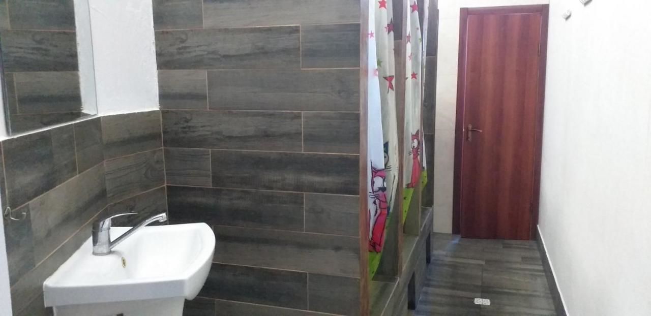 Хостелы IHOTEL Чернігівський Киев