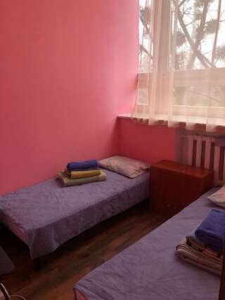 Хостелы IHOTEL Чернігівський Киев Двухместный номер с 2 отдельными кроватями-10