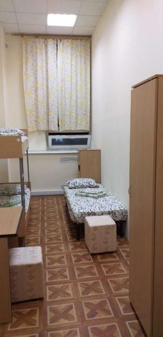 Хостелы IHOTEL Чернігівський Киев-11